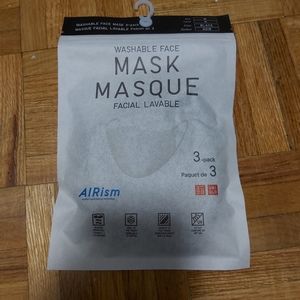 🆕️AIRISM black reusable 3 pack face masks by Uniqlo